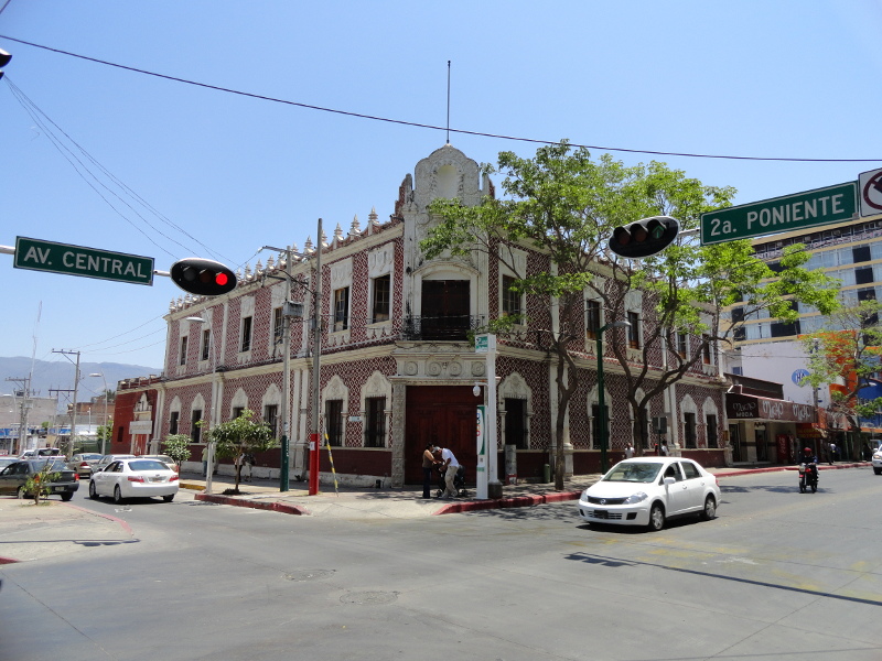 A main intersection in Tuxtla Gutiérrez